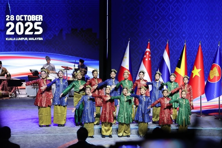 Thủ tướng hoàn thành hơn 40 hoạt động trong chuyến công tác dự Hội nghị Cấp cao ASEAN 47 3