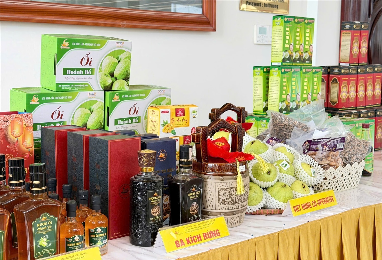 Nhiều sản phẩm đạt OCOP 4–5 sao. Ảnh: Mỹ Dung