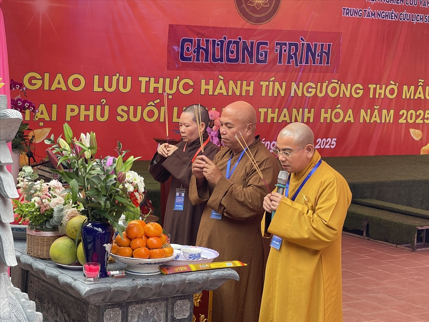 Nghi lễ khánh thành và an vị khai quang cho cung thờ Mẫu Cửu Trùng Thiên. ảnh CTV