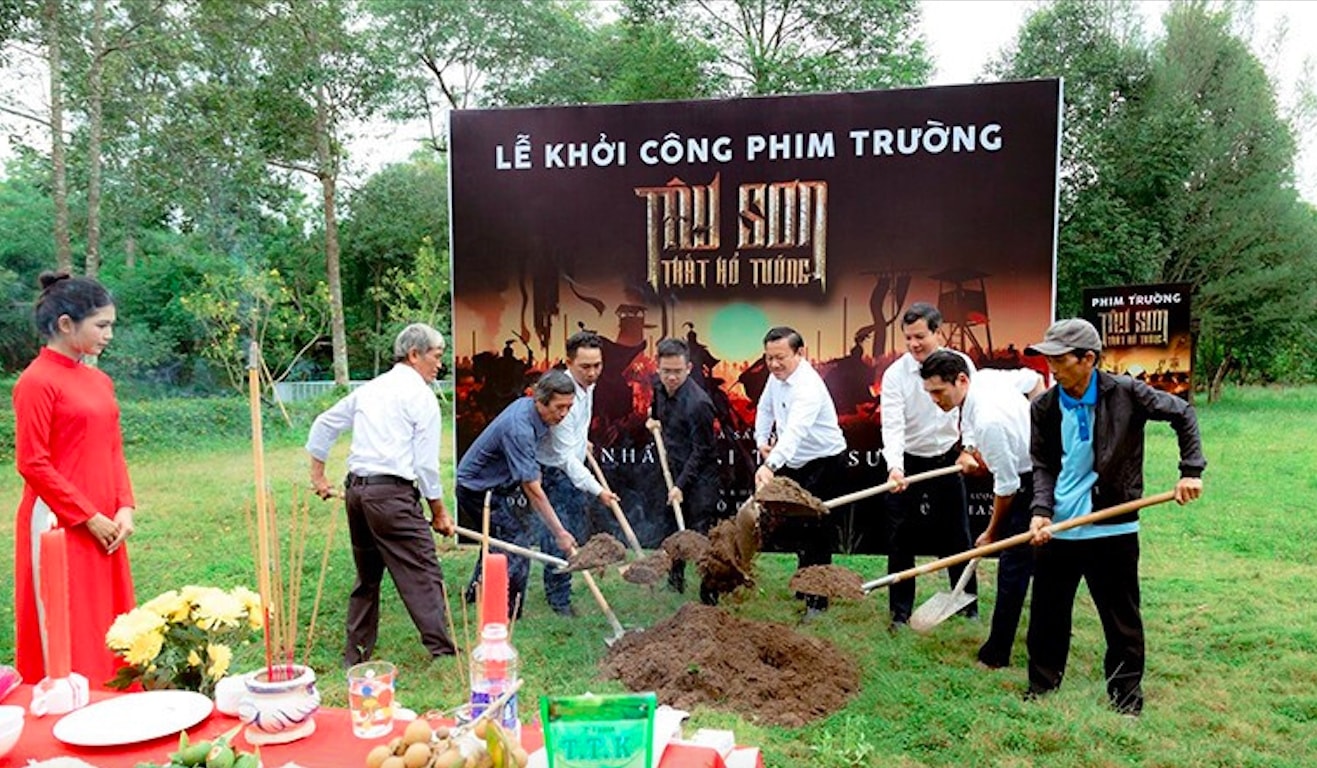 Lễ khởi công phim trường. (Ảnh: T.N)