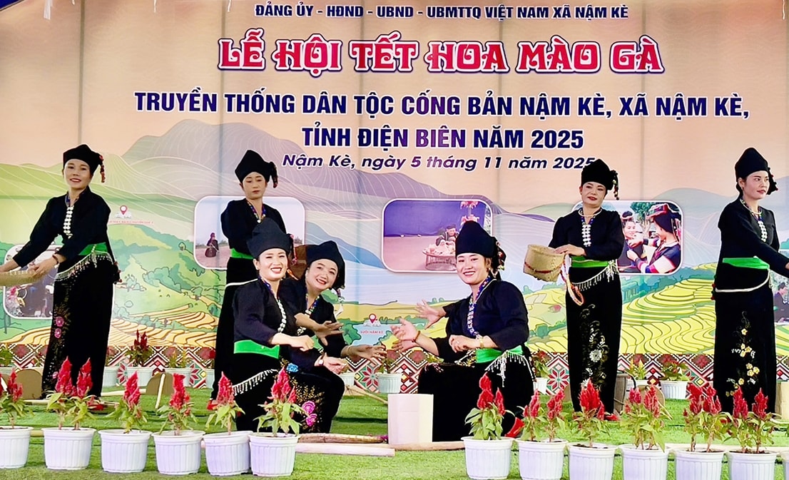 Tết Hoa mào gà là nghi lễ đặc sắc trong Tết cổ truyền của người Cống ở Nậm Kè, Điện Biên