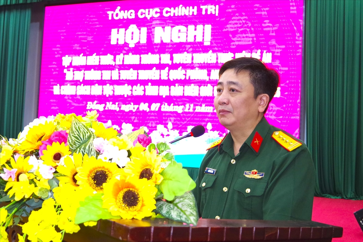 Đại tá Đàm Đình Hòa, phát biếu khai mạc lớp tập huấn (Ảnh: Lê Khoa)