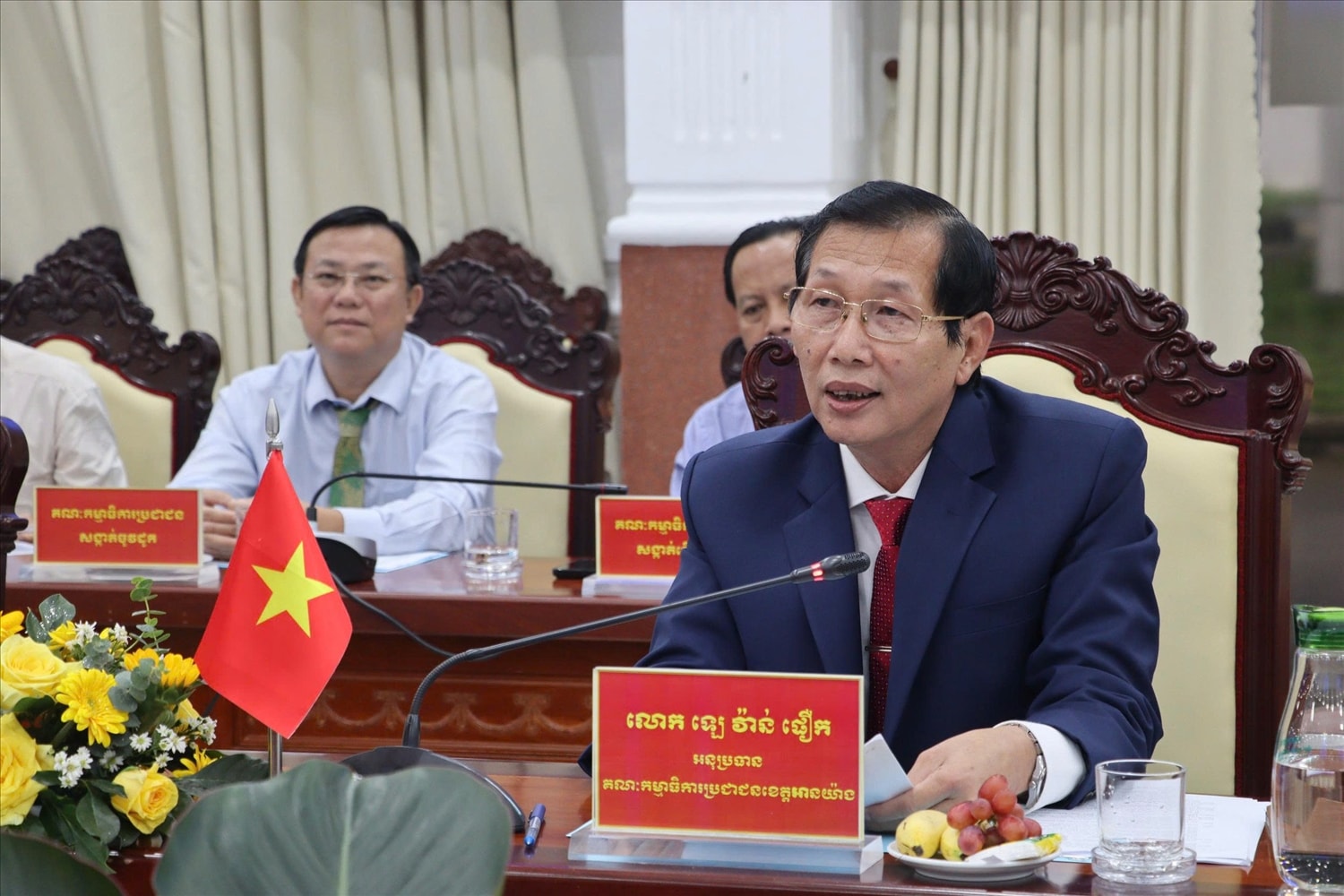 Phó Chủ tịch UBND tỉnh An Giang Lê Văn Phước phát biểu tại hội nghị