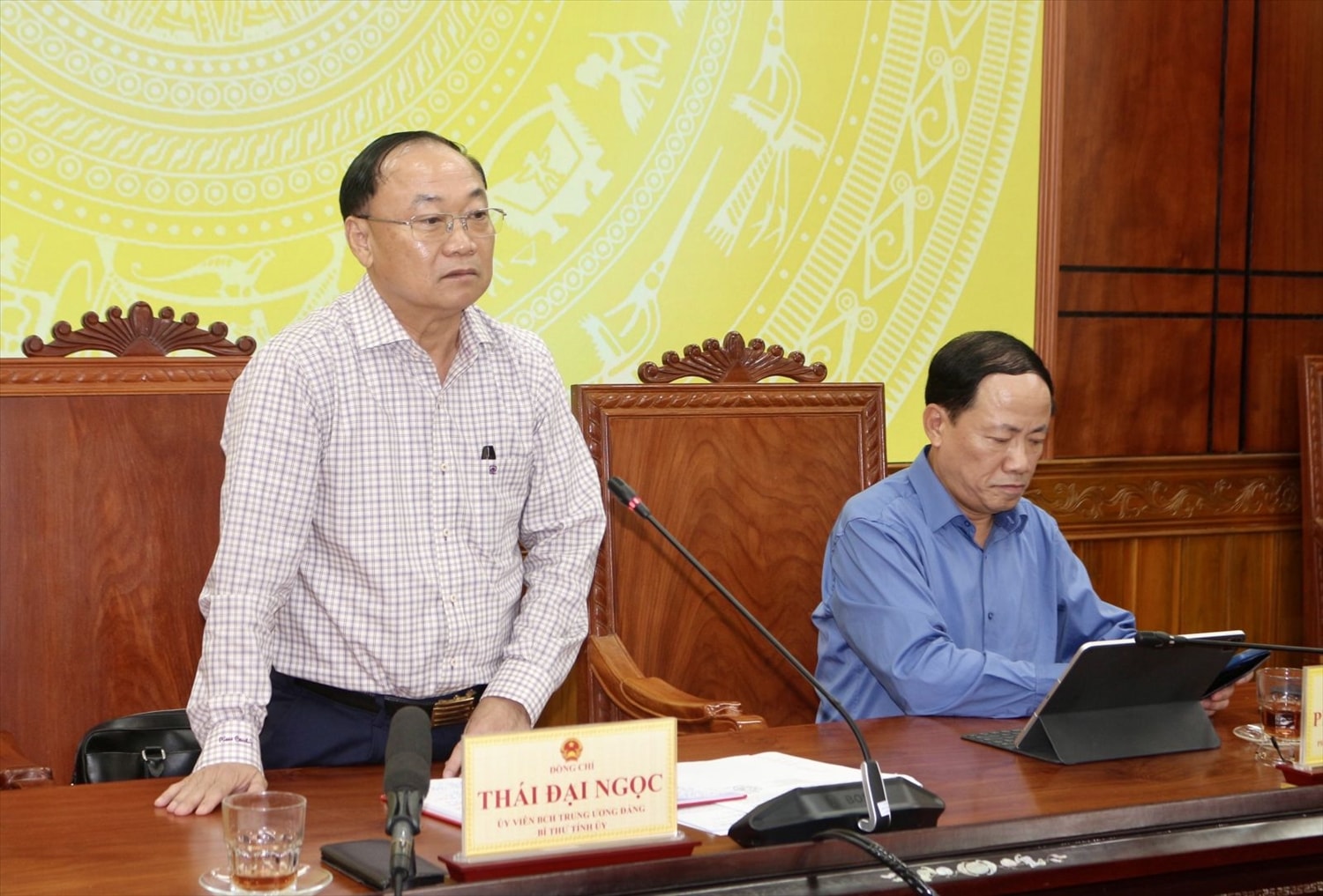 Bí thư Tỉnh uỷ Gia Lai phát biểu tại cuộc họp. (Ảnh Quy Quy) Bí thư Tỉnh uỷ Gia Lai phát biểu tại cuộc họp. (Ảnh Quy Quy)