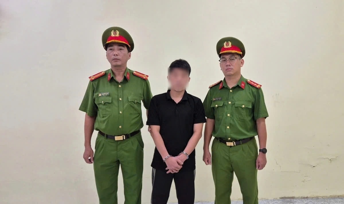 Đối tượng Đoàn Quốc Việt tại trụ sở cơ quan công an