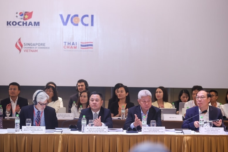Các đại biểu tham dự Diễn đàn - Ảnh: VGP/Nhật Bắc Các đại biểu tham dự Diễn đàn - Ảnh: VGP/Nhật Bắc