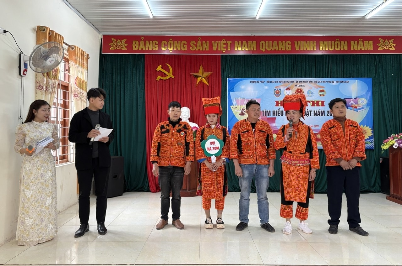 Các cấp chính quyền Lạng Sơn đã đẩy mạnh và triển khai nhiều hình thức tuyên truyền đa dạng, phù hợp với vùng đồng bào DTTS