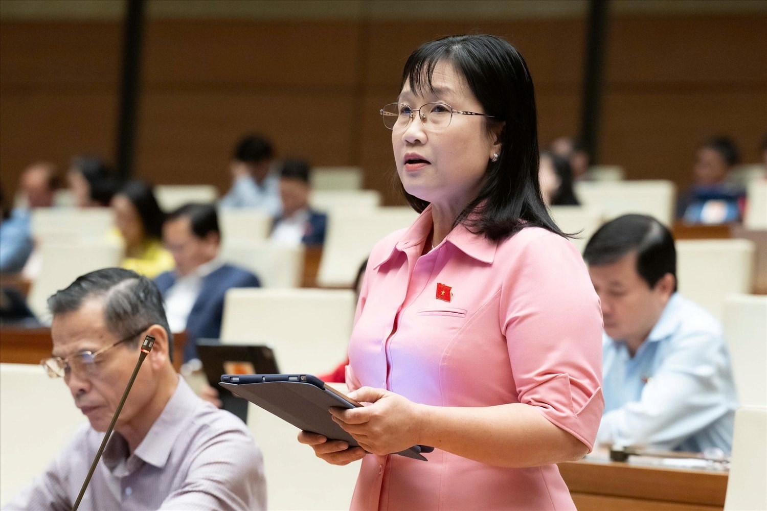  Đại biểu Nguyễn Hoàng Uyên (Đoàn ĐBQH tỉnh Tây Ninh) cho ý kiến đối với dự thảo Luật Dân số