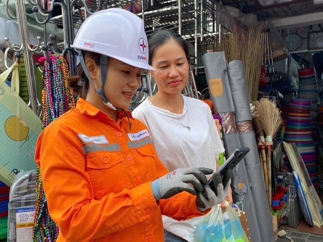 Hướng dẫn khách hàng sử dụng các tính năng trên App của ngành Điện