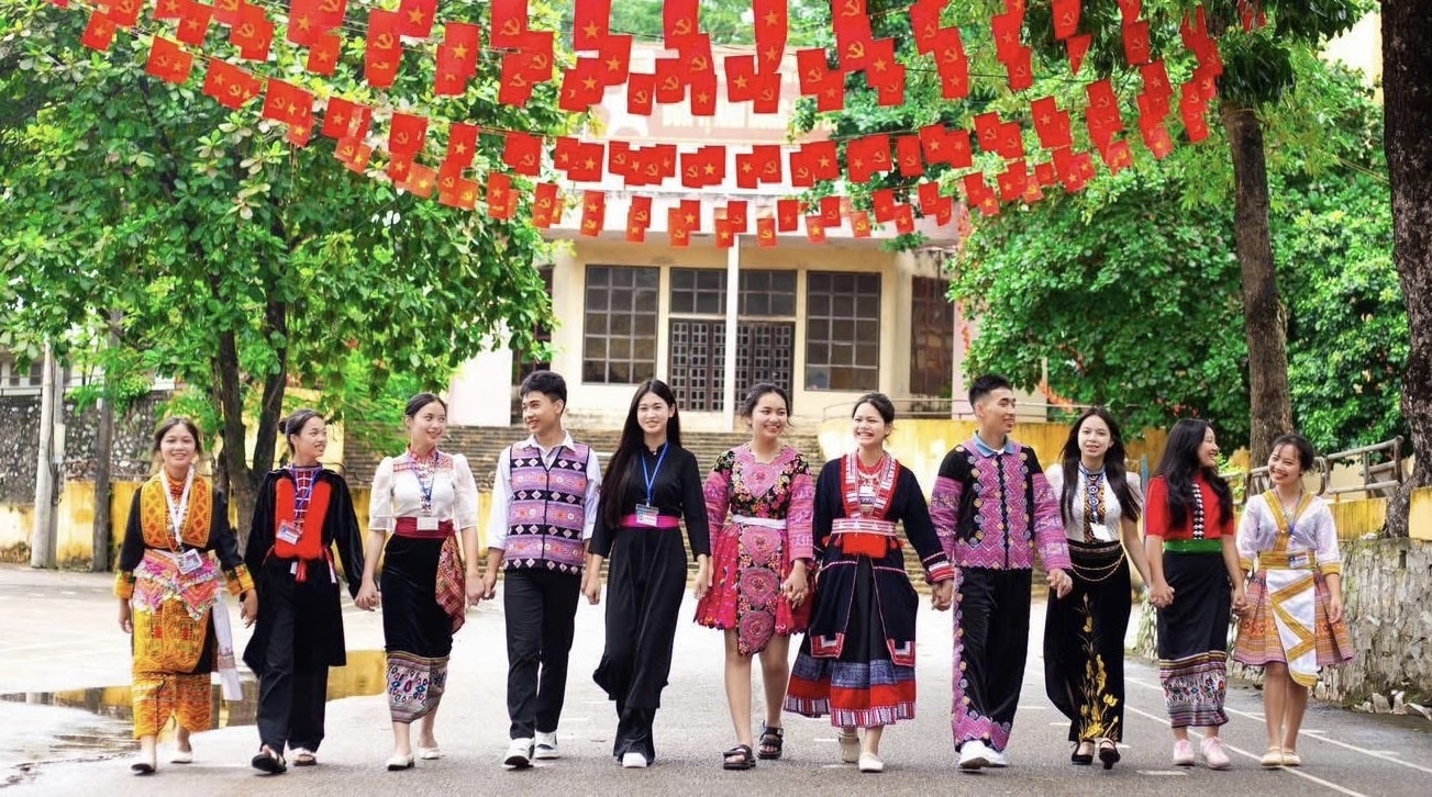 Cần đặc biệt quan tâm phát triển nguồn nhân lực vùng đồng bào dân tộc thiểu số và miền núi 1