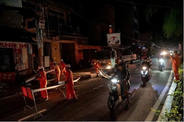 (Ban Chuyên đề-Bài viết chuyên đề đã ký Hợp đồng của Dương Thanh Bình) Tập đoàn Điện lực Việt Nam ủng hộ nhiều địa phương khắc phục hậu quả  các cơn bão, lũ lụt trong năm 2025 1