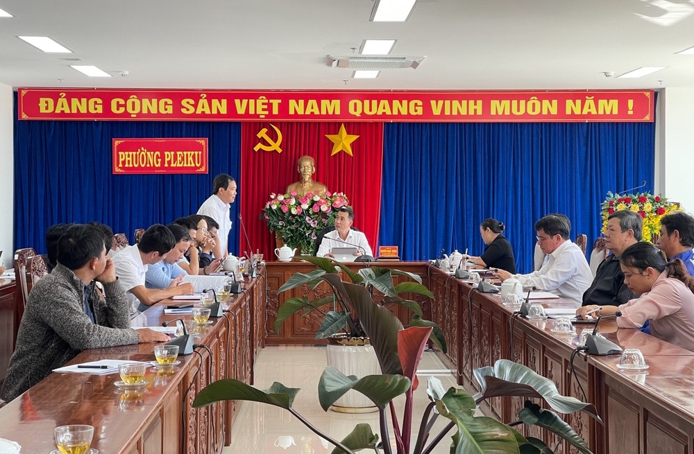 Hội nghị lấy ý kiến hoàn thiện đề án “Xây dựng làng văn hóa du lịch cộng đồng tại làng Ơp”