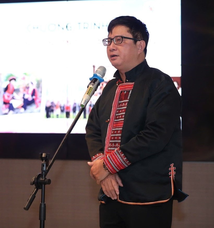 Tiến sĩ Bàn Tuấn Năng, Trưởng ban đại diện nhóm “Người Dao Việt Nam - Gắn kết từ bản sắc” Ts. Bàn Tuấn Năng, Trưởng ban đại diện nhóm “Người Dao Việt Nam - Gắn kết từ bản sắc” cho rằng, những câu chuyện điển hình từ các sinh viên khóa trước chia sẻ lại hôm nay cũng là cách chúng tôi