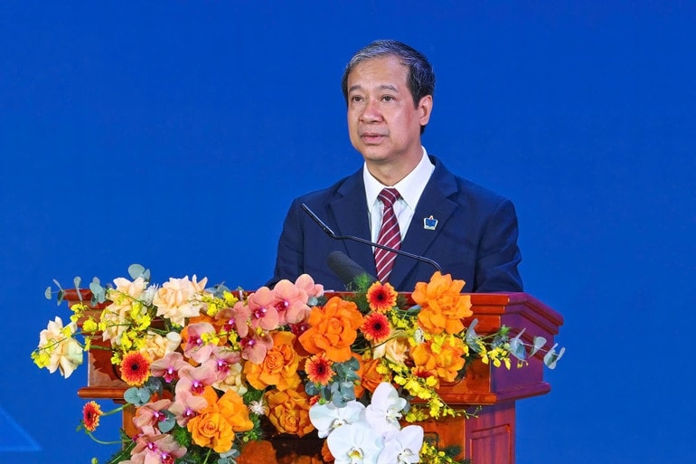 Bộ trưởng Giáo dục và Đào tạo Nguyễn Kim Sơn phát biểu khai mạc tại buổi lễ. (Ảnh: Thủy Nguyên) 