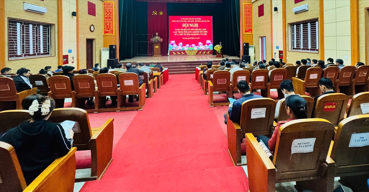 Sở Dân tộc và Tôn giáo Thanh Hóa phối hợp với các đơn vị liên quan tổ chức hội nghị tuyên truyền, phổ biến, giáo dục pháp luật tại các xã vùng cao