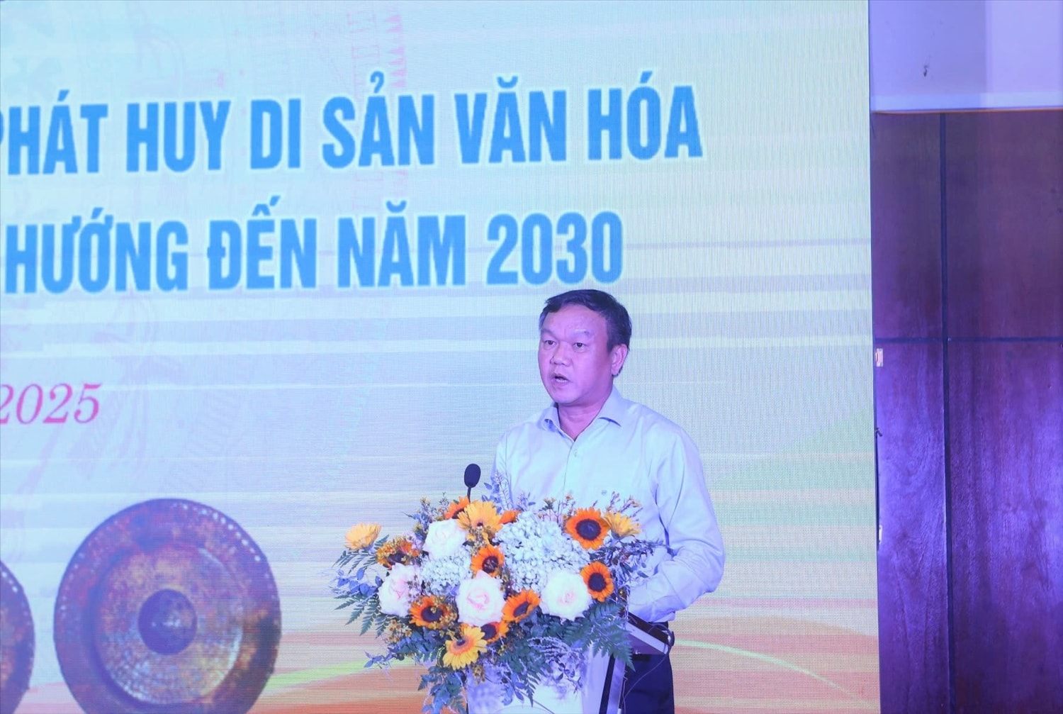 : Phó Chủ tịch UBND tỉnh Đắk Lắk Đào Mỹ phát biểu tại hội nghị : Phó Chủ tịch UBND tỉnh Đắk Lắk Đào Mỹ phát biểu tại hội nghị