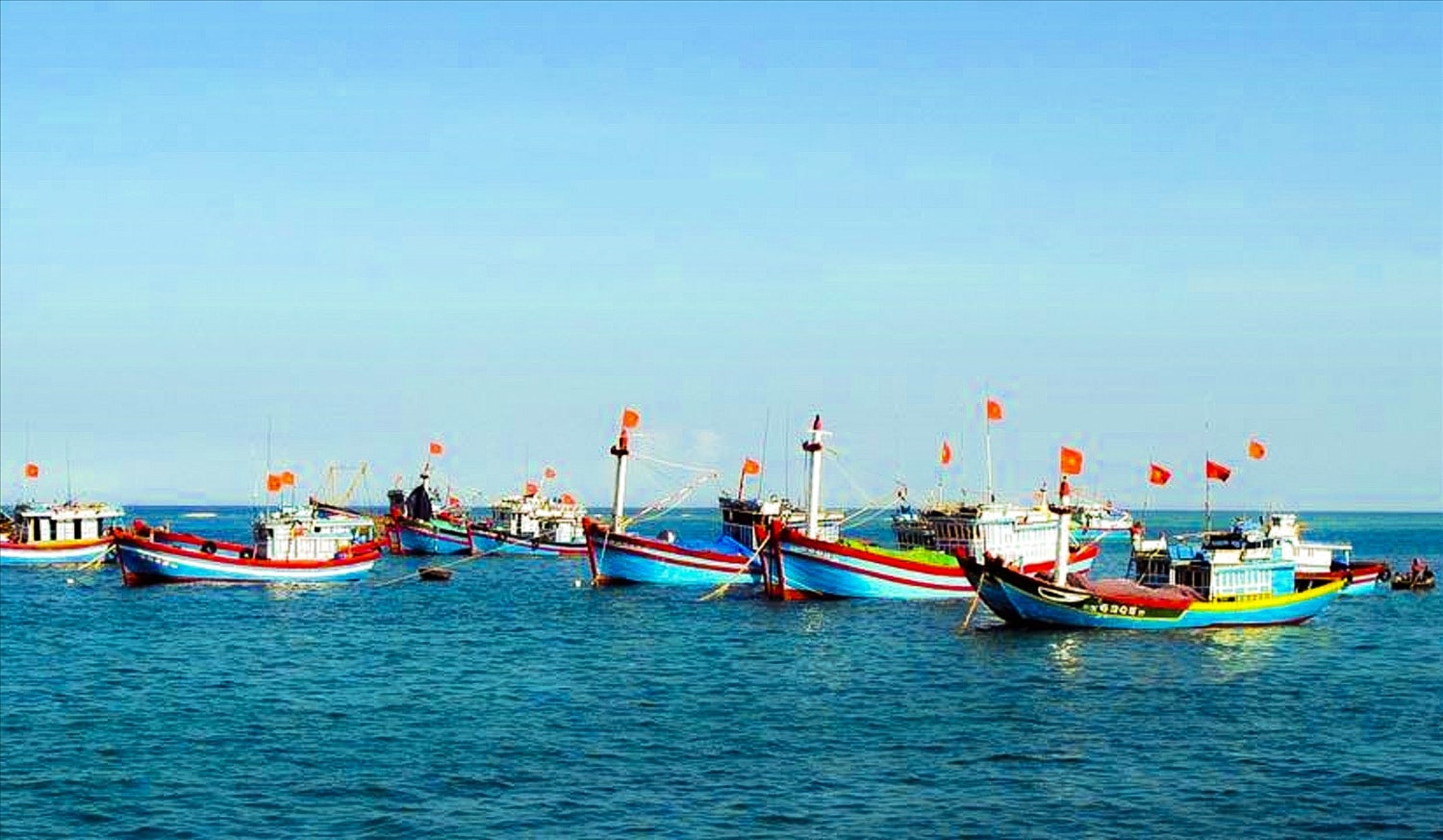 Theo Nghị định số 301, tàu cá không ghi nhật ký khai thác thủy sản bị phạt tới 700 triệu đồng (Ảnh TL). Theo Nghị định số 301, tàu cá không ghi nhật ký khai thác thủy sản bị phạt tới 700 triệu đồng (Ảnh TL).