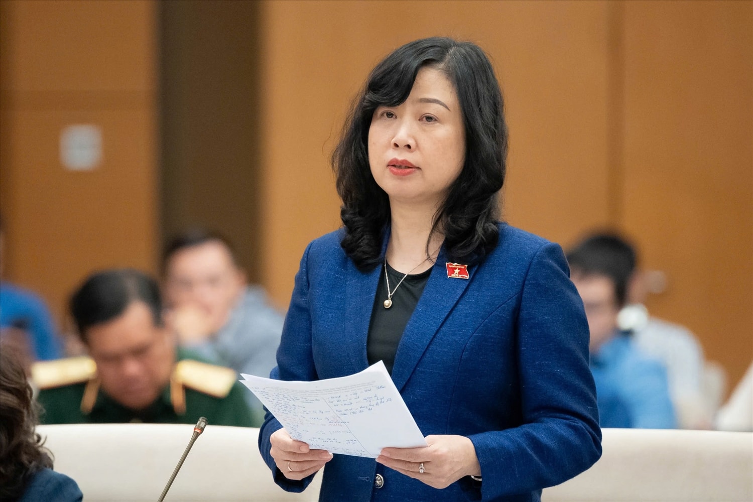 Bộ trưởng Bộ Y tế Đào Hồng Lan trình bày về Chương trình mục tiêu quốc gia về chăm sóc sức khỏe, dân số và phát triển giai đoạn 2026 - 2035