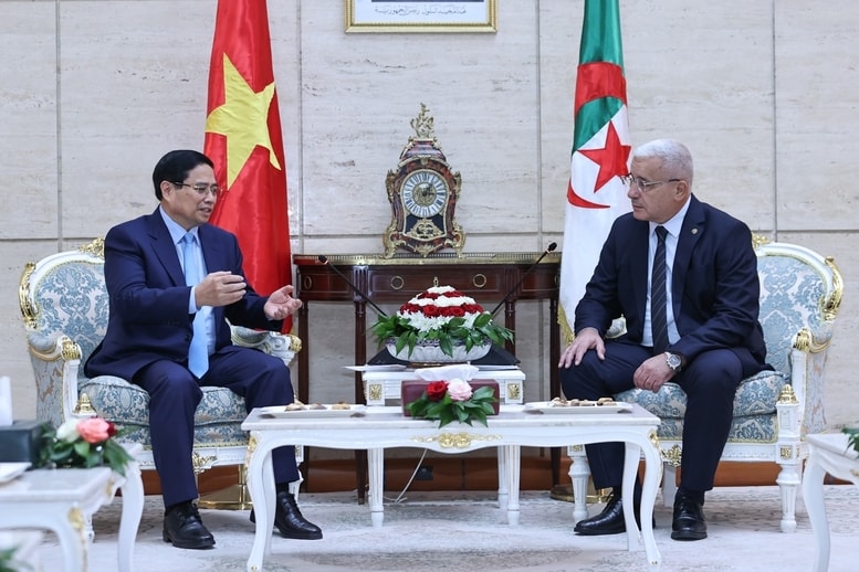 Thủ tướng mong Hạ viện Algeria ủng hộ hai Chính phủ trong quá trình triển khai khuôn khổ Đối tác Chiến lược; trong đó có việc tích cực sớm phê chuẩn các hiệp định đã ký kết, nhất là các hiệp định về thuế, đầu tư và thương mại - Ảnh: VGP/Nhật Bắc