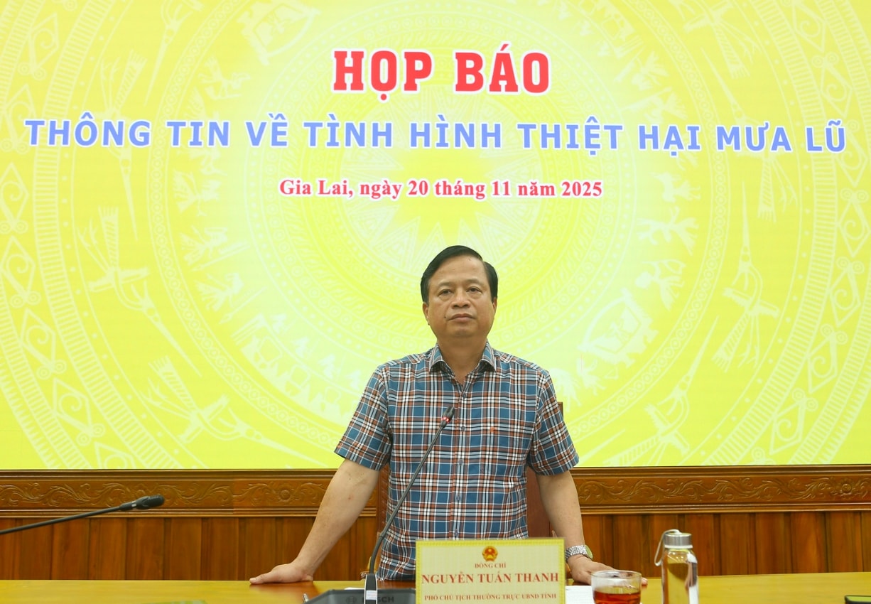 Ông Nguyễn Tuấn Thanh, Phó Chủ tịch Thường trực UBND tỉnh Gia Lai phát biểu tại buổi họp báo
