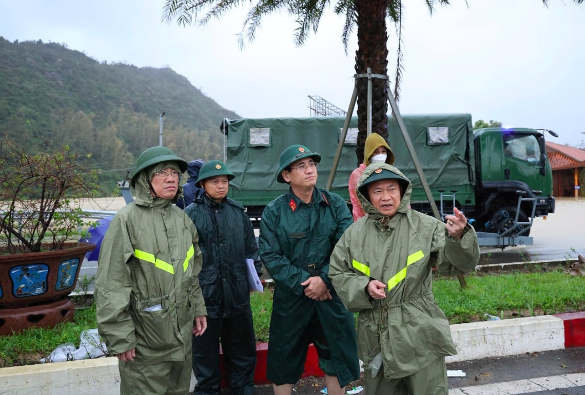Lãnh đạo tỉnh Gia Lai trực tiếp chỉ đạo công tác khắc phục thiệt hại do bão lũ