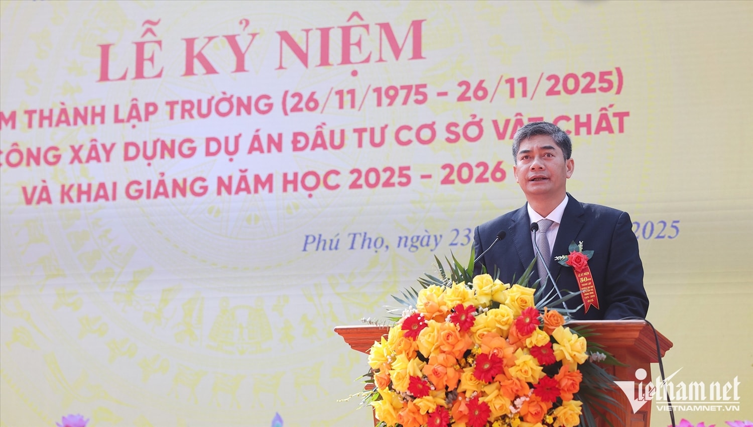 Thứ trưởng Y Vinh Tơr phát biểu tại buổi lễ. Ảnh: Đức Hoàng