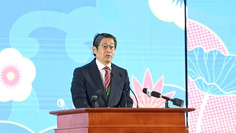 Đại sứ Nhật Bản tại Việt Nam Ito Naoki đọc Thông điệp của Thủ tướng Nhật Bản chúc mừng Diễn đàn. (Ảnh: TRẦN HẢI) Đại sứ Nhật Bản tại Việt Nam Ito Naoki đọc Thông điệp của Thủ tướng Nhật Bản chúc mừng Diễn đàn. (Ảnh: TRẦN HẢI)