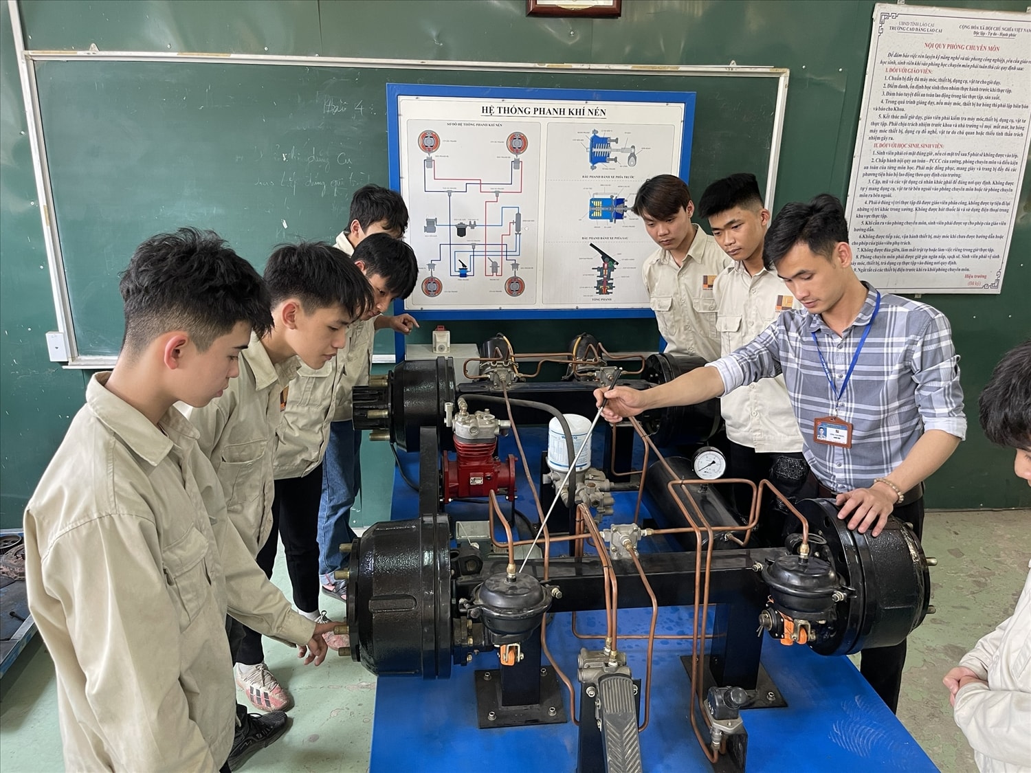 Chuyển đổi số có vai trò quan trọng trong việc nâng cao chất lượng đào tạo nghề (ảnh Trọng Bảo) Chuyển đổi số có vai trò quan trọng trong việc nâng cao chất lượng đào tạo nghề (ảnh Trọng Bảo)