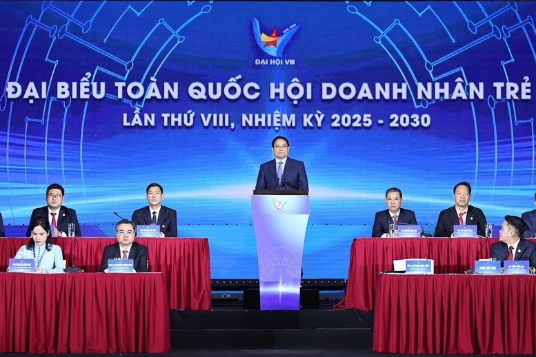 Thủ tướng kêu gọi các doanh nghiệp, doanh nhân trẻ thi đua thực hiện 6 nhất: Tiên phong nhất, sáng tạo nhất, dấn thân nhất, đoàn kết nhất, hội nhập nhất, nhân ái nhất, góp phần xây dựng đất nước ta phát triển, giàu mạnh, văn minh, phồn vinh, hạnh phúc - Ảnh: VGP/Nhật Bắc