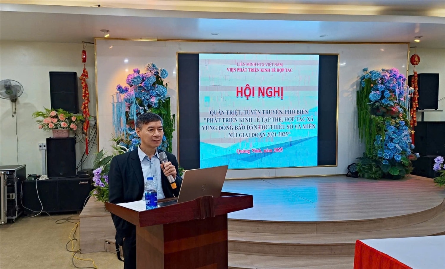 Hội nghị nhằm tuyên truyền, phổ biến kinh tế tập thể, hợp tác xã vùng DTTS Hội nghị nhằm tuyên truyền, phổ biến kinh tế tập thể, hợp tác xã vùng DTTS