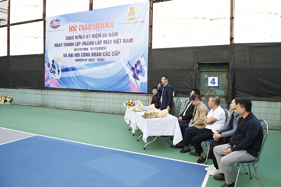 Ông Bùi Đức Kiên - Bí thư Đảng ủy, Chủ tịch Hội đồng Quản trị Tổng Công ty LILAMA - CTCP phát biểu chỉ đạo tại Hội thao 