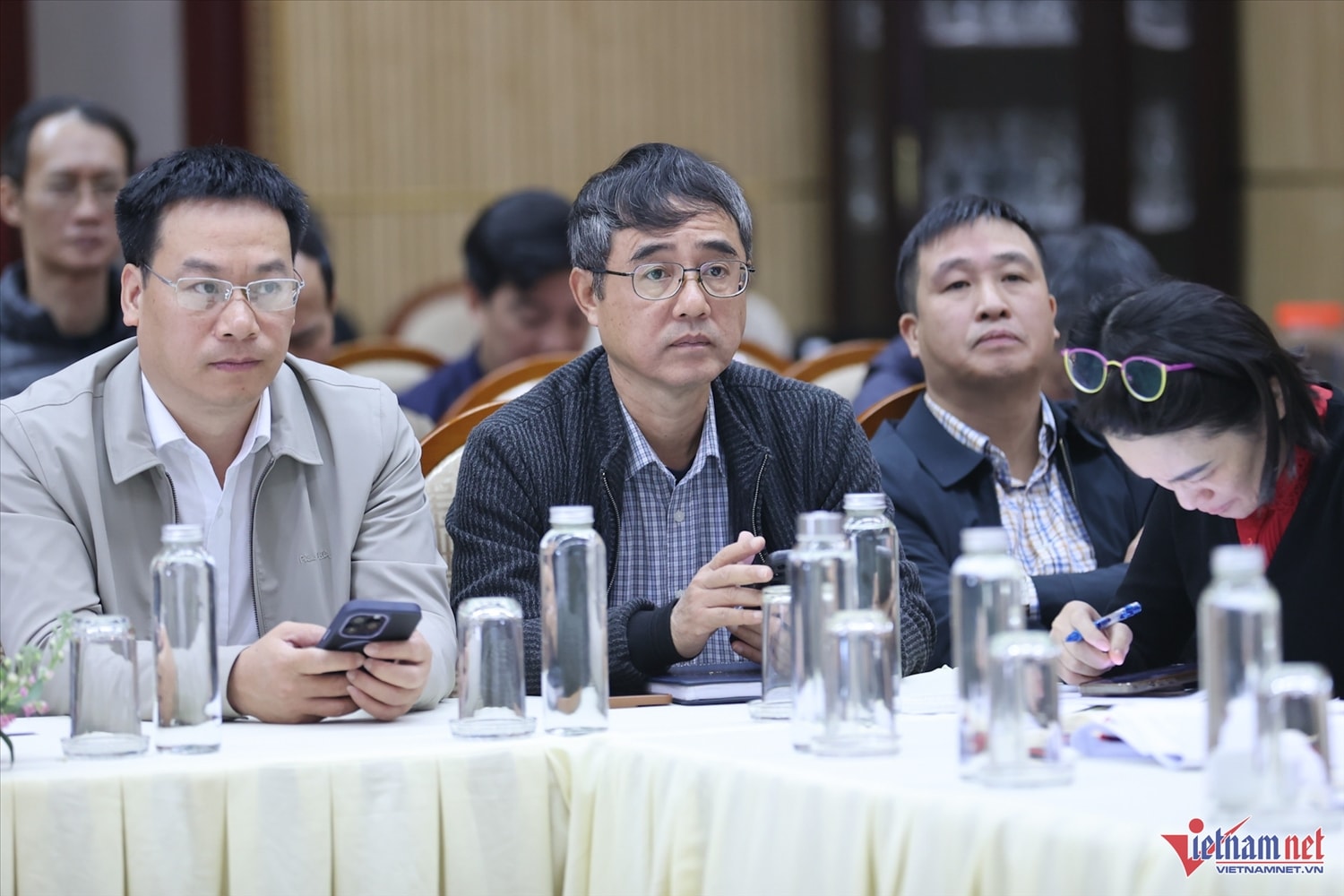 Đại biểu các bộ, ngành dự hội nghị ngày 28/11