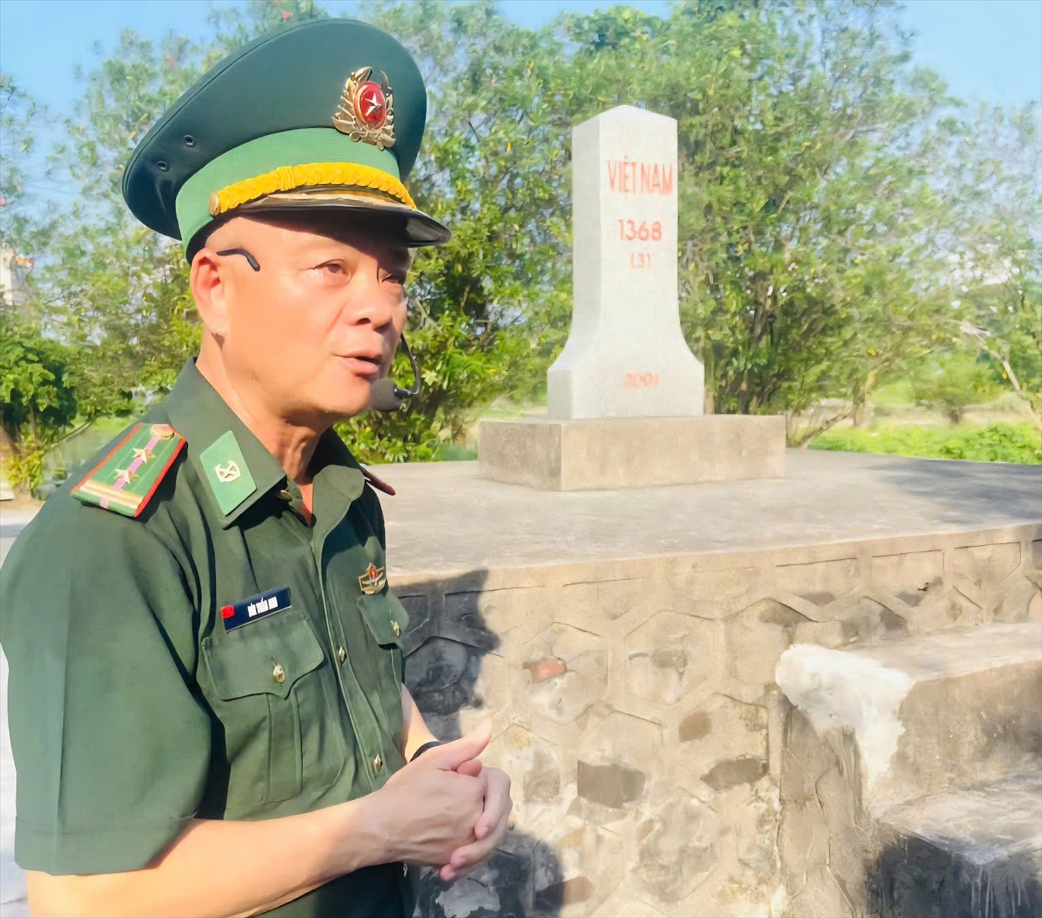 Thượng tá Bùi Tuấn Anh dưới vai trò một người thầy đặc biệt trong Tiết học biên cương