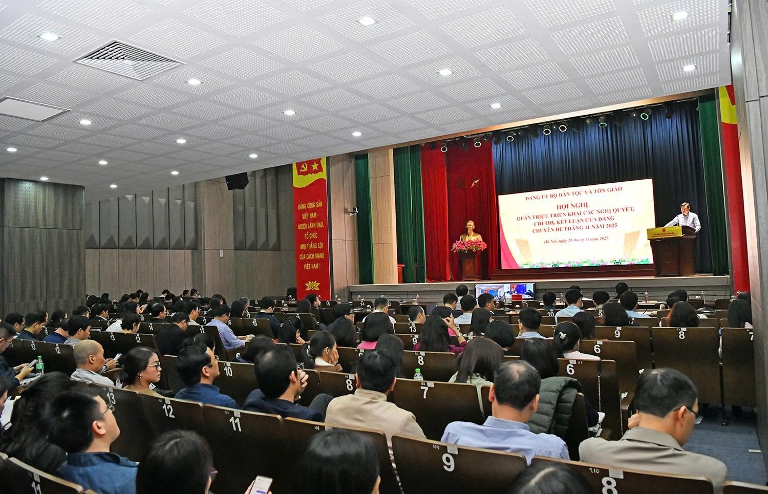 Quang cảnh Hội nghị Quang cảnh Hội nghị