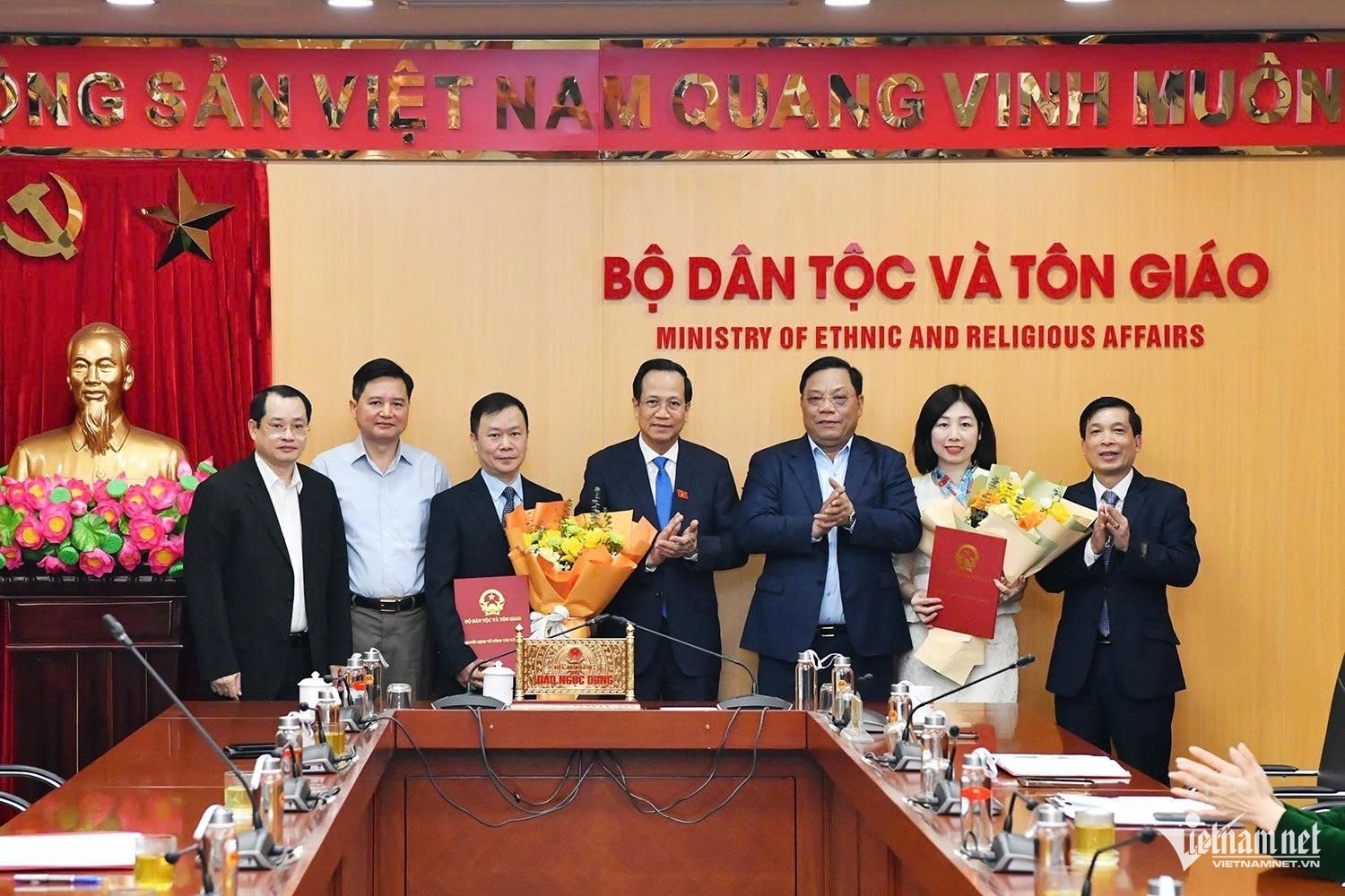 Bộ trưởng Đào Ngọc Dung trao quyết định bổ nhiệm cán bộ 