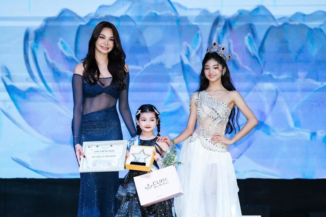 Cháu Nguyễn Ngọc Anh Thư (phường Lương Văn Tri) nhận giải cá tính nhất tại Cuộc thi Siêu mẫu nhí toàn năng 2025