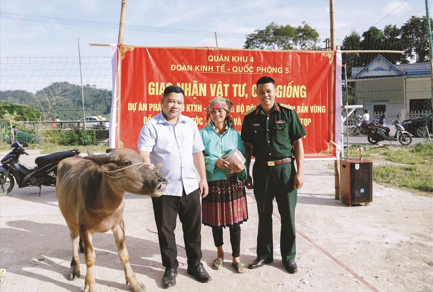 Mô hình “Bộ đội gắn với dân bản” lan tỏa hiệu quả Chương trình MTQG 1719 tại xã Trung Lý