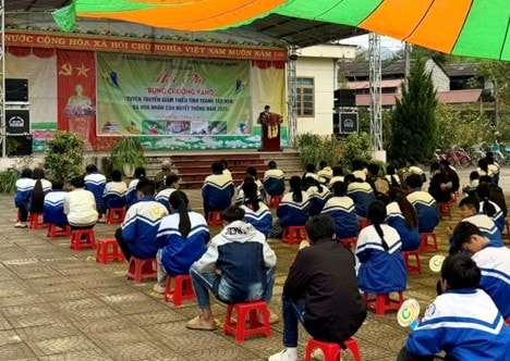(tin chuyên đề Cao Bằng) Cao Bằng: THCS Lăng Hiếu tổ chức “Rung chuông vàng” tuyên truyền phòng, chống tảo hôn