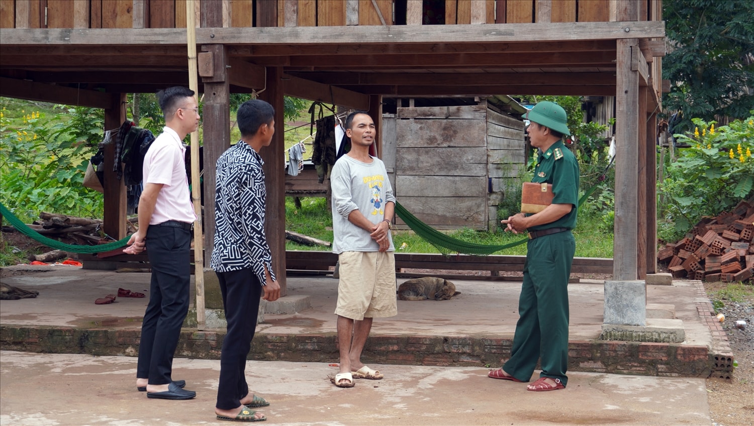 NHCSXH và Bộ đội Biên phòng luôn sát cánh cùng hành trình xóa đói giảm nghèo của đồng bào bản Ploang