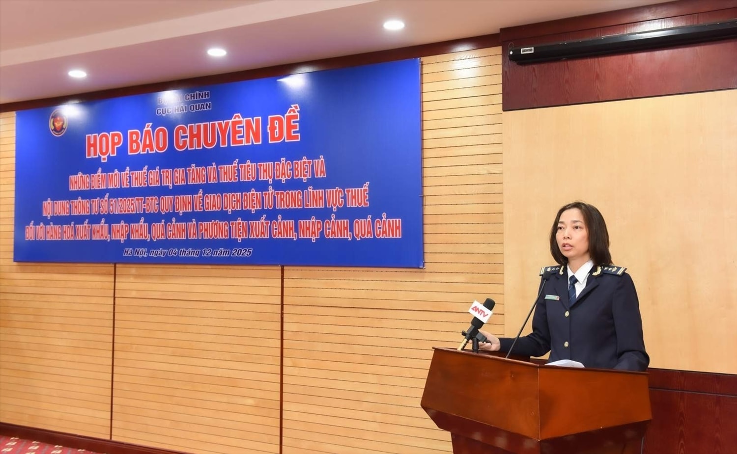 Bà Nguyễn Thị Khánh Huyền, Tổ trưởng Tổ Quản lý thuế, Ban Nghiệp vụ thuế hải quan
