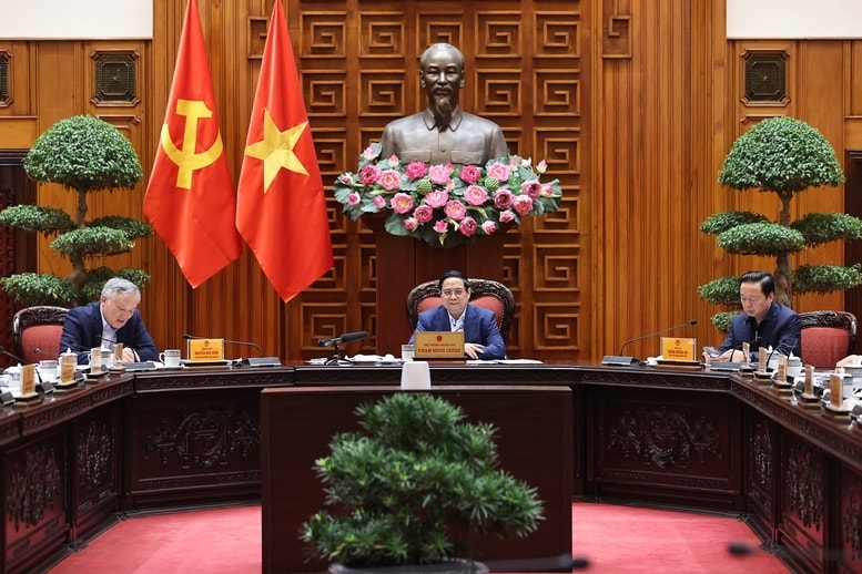 Thủ tướng: Xây dựng giải pháp tổng thể, toàn diện, căn cơ phòng, chống sụt lún, sạt lở, ngập úng, hạn hán, xâm nhập mặn vùng ĐBSCL 