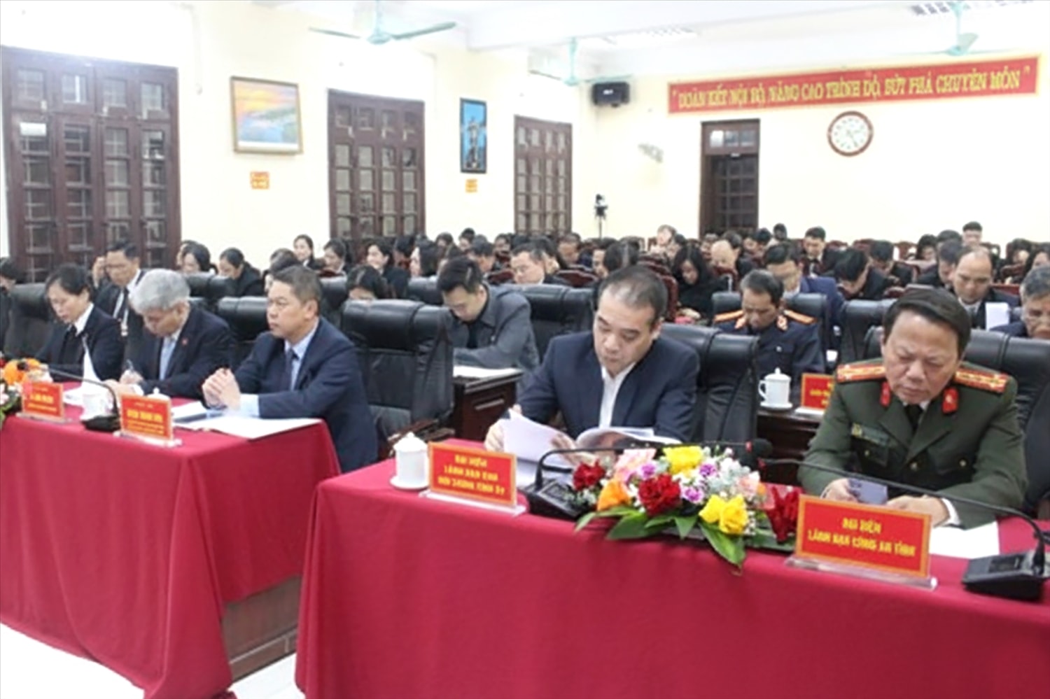 Quang cảnh hội nghị