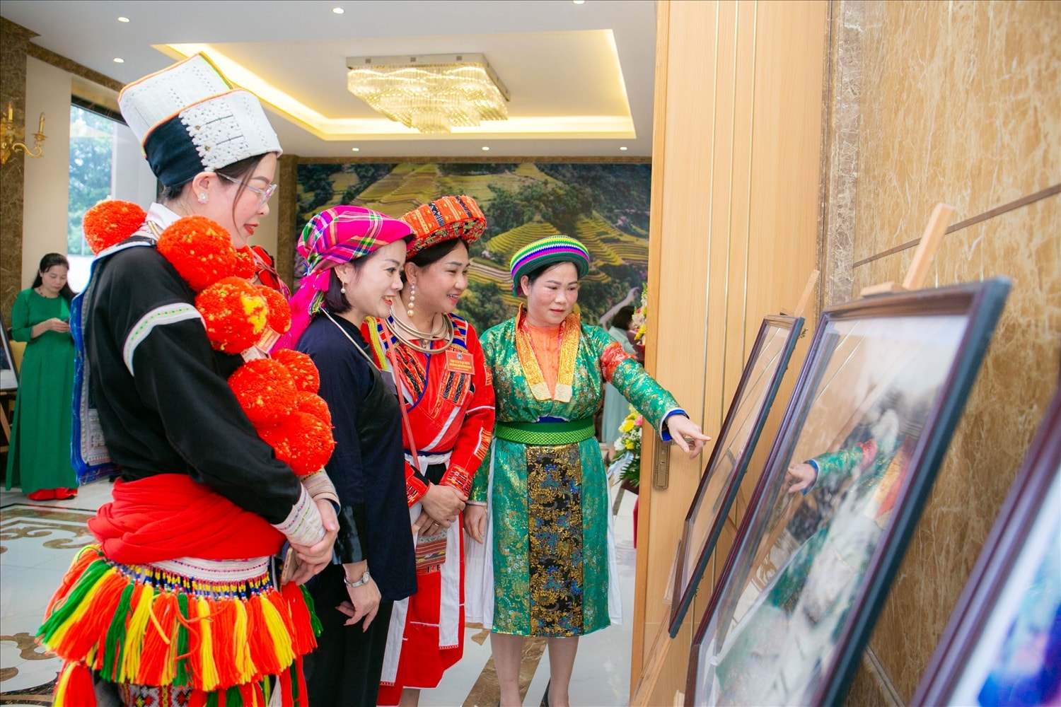Hội nghị biểu dương điển hình tiên tiến trong vùng đồng bào dân tộc thiểu số năm 2025 sẽ tổng kết, đánh giá những đóng góp nổi bật của các điển hình tiên tiến trên các lĩnh vực: phát triển kinh tế – xã hội, giảm nghèo, bảo vệ an ninh trật tự, gìn giữ bản sắc văn hóa, xây dựng khối đại đoàn kết các dân tộc