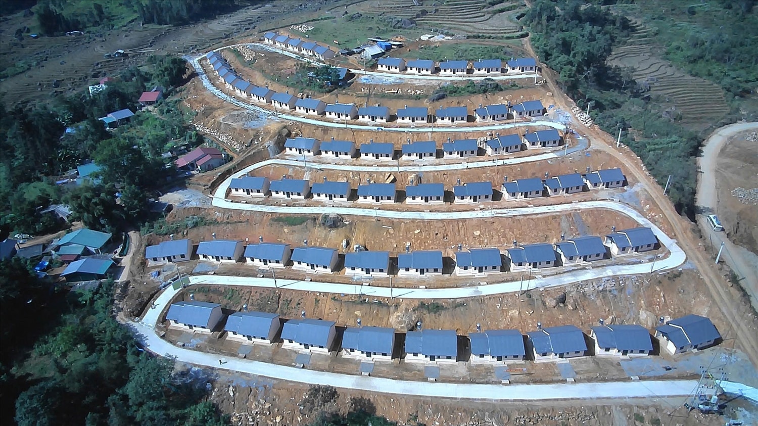 Toàn canh Dự án ổn định dân cư vùng lũ thôn Mà Mù Sử 1 (ảnh Trọng Bảo) Toàn cảnh Dự án ổn định dân cư (ảnh Trọng Bảo)
