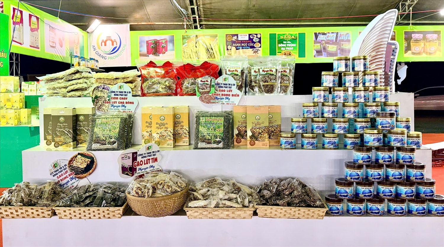 Các sản phẩm OCOP của tỉnh An Giang được giới thiệu tại hội chợ