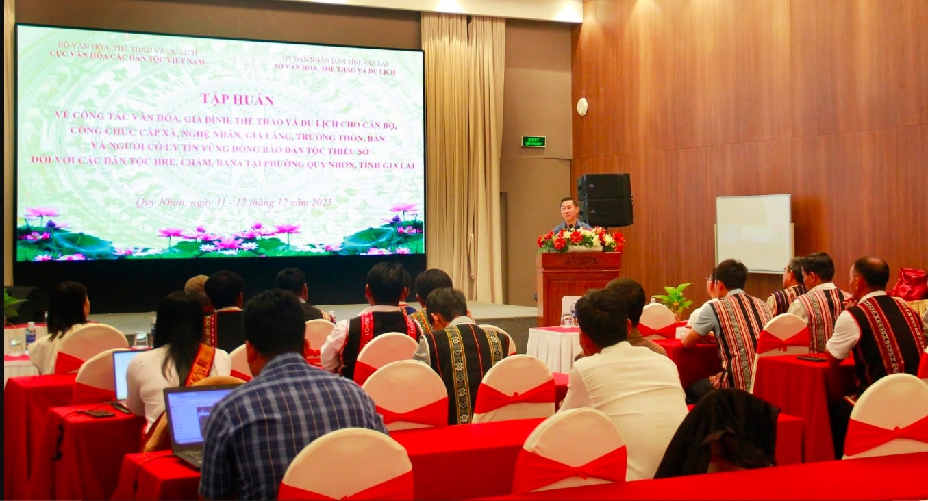 Các học viên tham gia lớp tập huấn. (Ảnh: L.P)