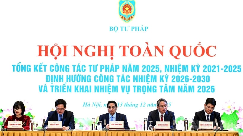 Thủ tướng Chính phủ Phạm Minh Chính chủ trì Hội nghị tổng kết, triển khai nhiệm vụ trọng tâm của năm 2026 của ngành Tư pháp. (Ảnh: Trần Hải) 
