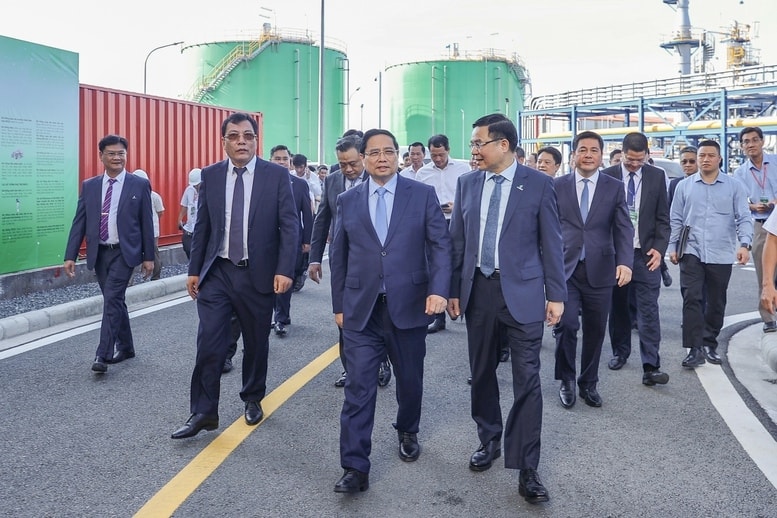 Thủ tướng Chính phủ Phạm Minh Chính đến dự lễ khánh thành Nhà máy điện Nhơn Trạch 3 và Nhà máy điện Nhơn Trạch 4, gắn biển công trình chào mừng Đại hội Đảng toàn quốc lần thứ XIV - Ảnh: VGP/Nhật Bắc