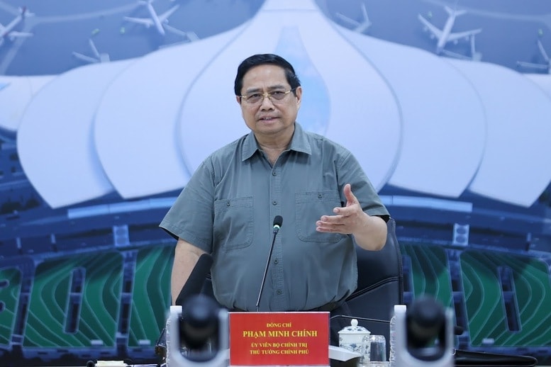 Thủ tướng yêu cầu Tổng Công ty Cảng hàng không (ACV) và các cơ quan tiếp tục hoàn thiện các công việc còn lại; huy động tối đa các nhà thầu, các lực lượng làm việc 