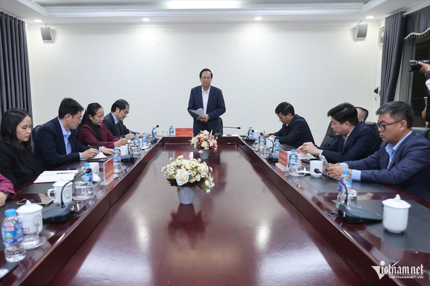 Bộ trưởng Đào Ngọc Dung làm việc với lãnh đạo Trường Dự bị Đại học Dân tộc Sầm Sơn. Ảnh: Lê Anh Dũng
